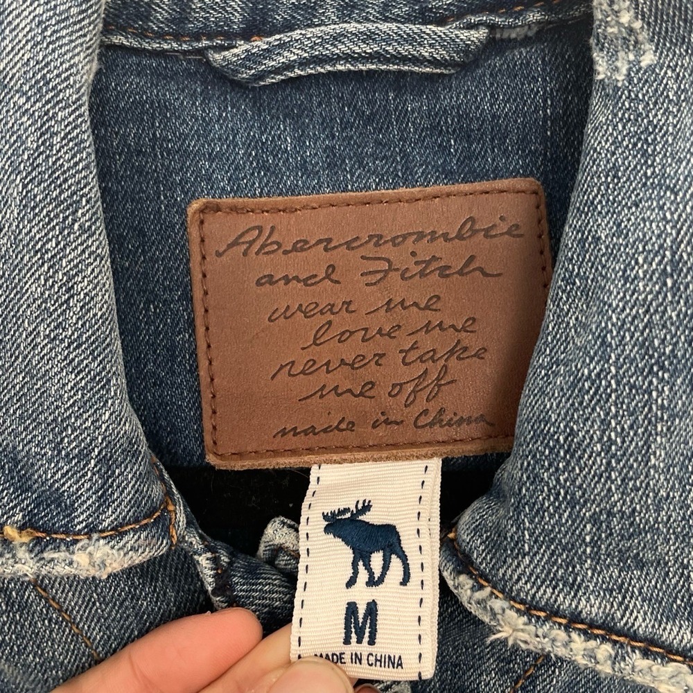 Abercrombie & Fitch Women's Vintage Y2K Distressed Trucker Denim Jacket Size M - Picture 6 of 10